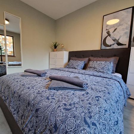 Marsselis Luxe Port Apartment Варна Екстериор снимка