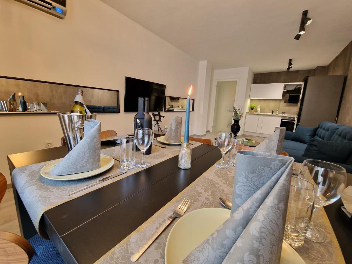 Marsselis Luxe Port Apartment Варна Екстериор снимка