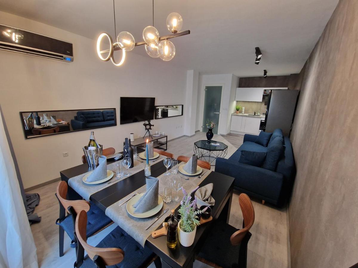 Marsselis Luxe Port Apartment Варна Екстериор снимка